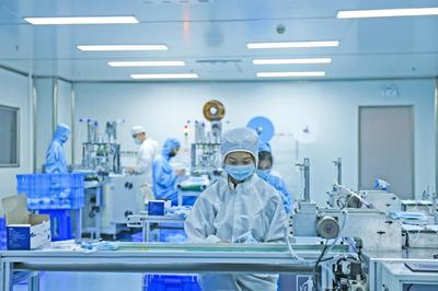 影兒時(shí)尚集團(tuán)投資港影公司，跨界打造時(shí)尚防護(hù)產(chǎn)品與辦公用品新生態(tài)